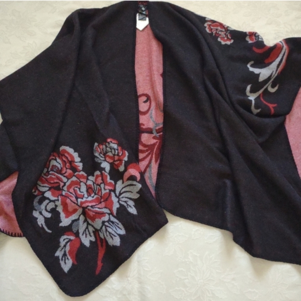 New 🆕 Reversible Floral Poncho Cape Shawl Wrap